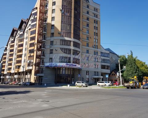 Нежилое помещение с отдельными входами в центре Барнаула