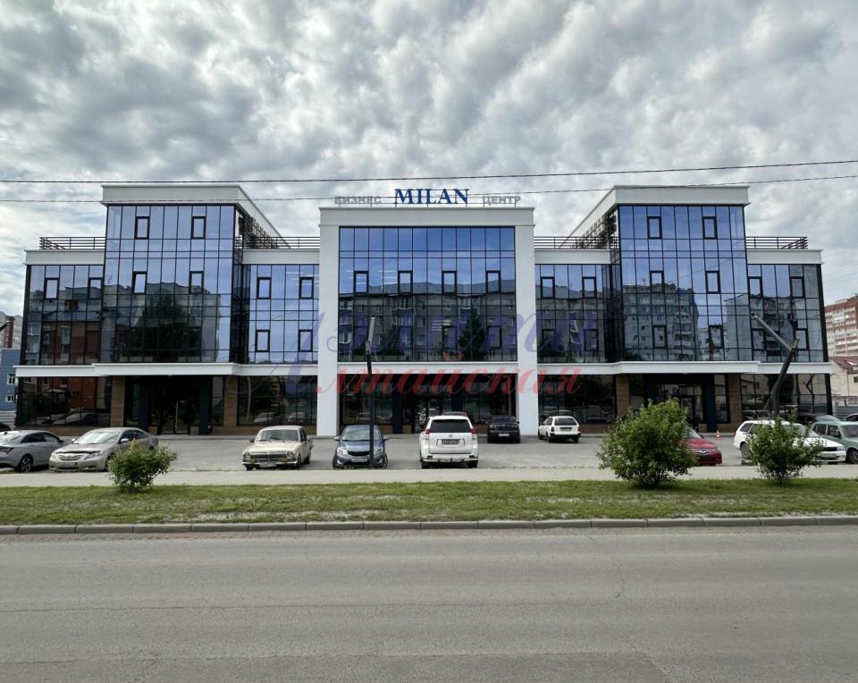 Новый торгово-офисный центр, бизнес-центр Милан в Барнауле.